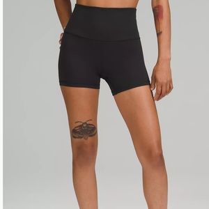 Lululemon bike shorts size 4